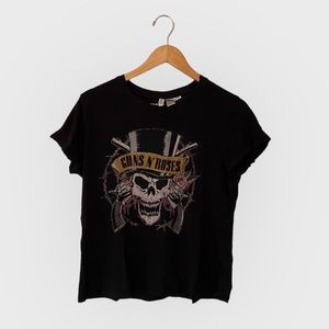 🌵4/$20 Guns & Roses Graphic Skull Tee